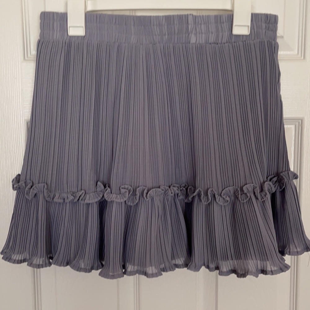 Ribbed Ruffle Mini Skirt - Picture 2 of 4